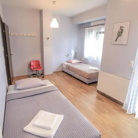 Homel Oasis Central Maisonette 3bd Garden Patio * Kalambaka
